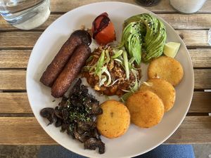 Full vegan English breakfast (side of toast & vegan butter not pictured)  at Oak in Prague