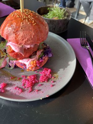 BURGER & POTATOES  at Turbo Lama in Bern