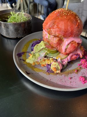 BURGER & POTATOES  at Turbo Lama in Bern