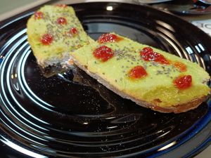 Tosta de aguacate y mermelada de pimientos at La Corredera de San Pablo in Valladolid