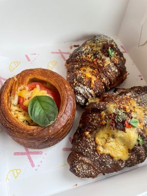 margherita and cheesey garlic bread at Croix Croissant in Flemington