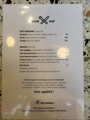 Wochenende at Good News Coffee Shop in Paris