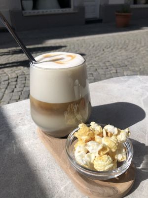 Iced decaf popcorn latte   at greenhouse Café & PopUp in Esslingen