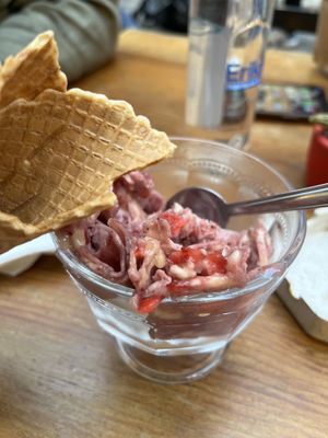 Delicious banana-strawberry flavored ice cream    at Cold Neron  in Istanbul