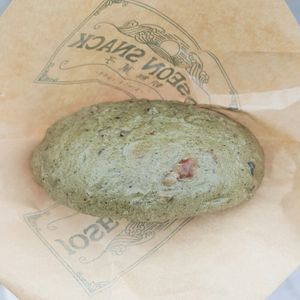 Mugwort steamed bun 쑥빵 (no filling) at Joseon Snack - 조선스낵 in Busan