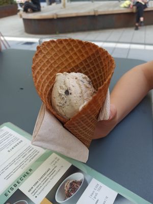 Oreo Eis at Virtuous Pie in Cologne