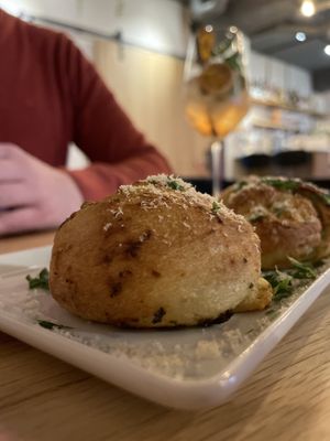 Knofi Brötchen   at Virtuous Pie in Cologne