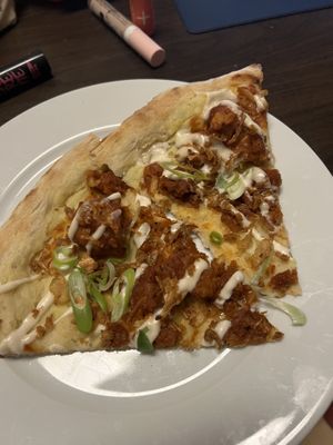 Blumenkohl Wings Pizza  at Virtuous Pie in Cologne