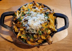 Mac'n Cheese Trüffel at Virtuous Pie in Cologne