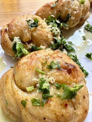 Garlic knots  at Virtuous Pie in Cologne