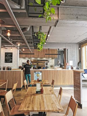  at Virtuous Pie in Cologne