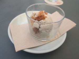 Vanilla ice cream at Virtuous Pie in Cologne