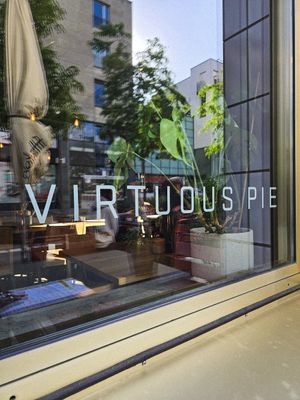  at Virtuous Pie in Cologne