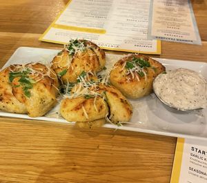 Garlic knoooots ♥️  at Virtuous Pie in Cologne