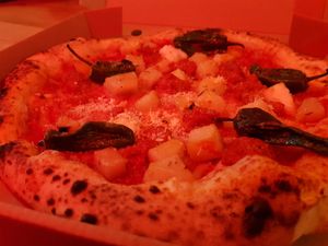 Tapas pizza at El Vato Loco in Barcelona