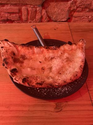 Cheezy Garlic Bread!🤤  at El Vato Loco in Barcelona