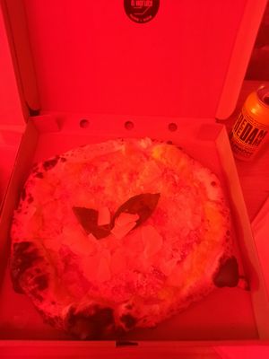 Carbonara pizza at El Vato Loco in Barcelona