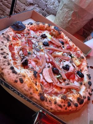 Five Seasons Pizza  at El Vato Loco in Barcelona