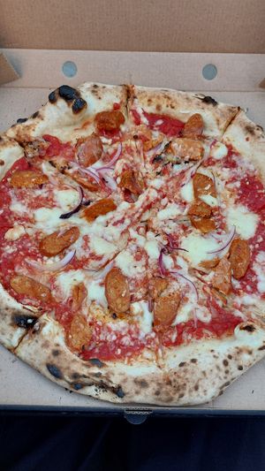 Diavola without olives at El Vato Loco in Barcelona