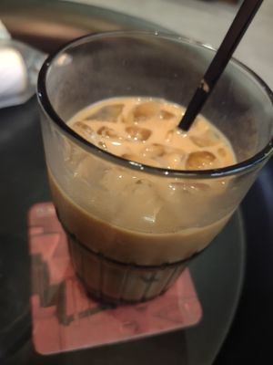 Excellent latte at ACID8 Specialty Coffee in Hanoi