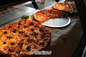 Pizza! at Trolley Stop Market in Memphis