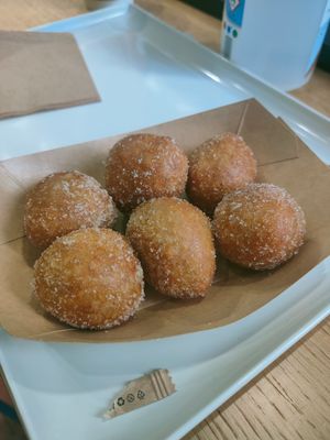 Suger cinnamon at Mr Puffs in Athens