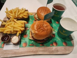 Two small menu burgers at Vedang Green Burger - Belgisches Viertel in Cologne