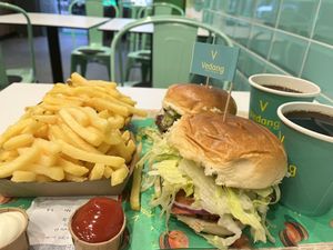 Good combination  at Vedang Green Burger - Belgisches Viertel in Cologne