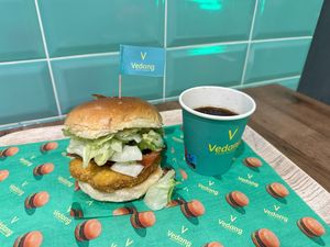 Crispy chick burger  at Vedang Green Burger - Belgisches Viertel in Cologne