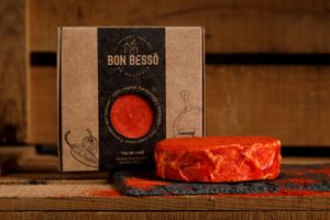 Redonet "Tap de Cortí". With sweet paprika from Mallorca. at Bon Besso in Mallorca