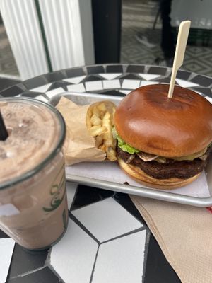 Coco Latte, smoked chipotle burger, skinny fries #Veganuary at Green Papaya in Dallas