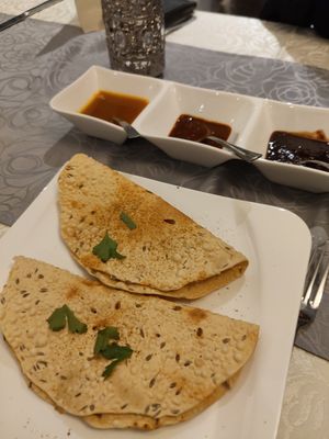 Brot mit Dips at Himalaya Indische Spezialitäten in Mayen