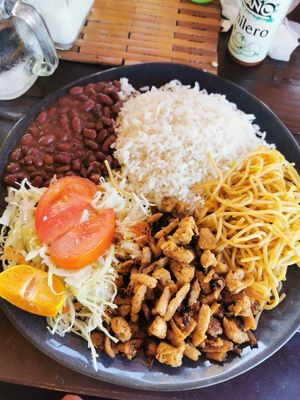 Casado vegano at Restaurante donde Ceci in Siquirres