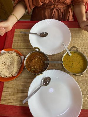Fried Dahl, Kaju Mattar curry, chapati   at Shankara Vegis in Agra