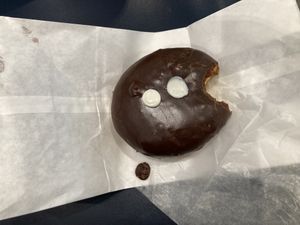 Portland cream at DEN - Voodoo Doughnut - Concourse B in Denver