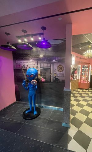 Outside the exit  #Veganuary at DEN - Voodoo Doughnut - Concourse B in Denver