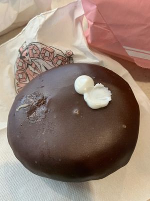 portland cream!!   at DEN - Voodoo Doughnut - Concourse B in Denver