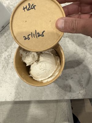 Tofu Herb and Garlic Cream Cheeze   at bloomer's in Burlington