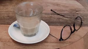 A Maple Latte and a break during reading. at Full Circle Coffee in Ghent