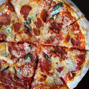 KILLA Beez Pizza  at Forever Pie in Los Angeles