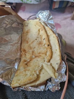 garlic naan at Indian Royal Spicy in Brussels