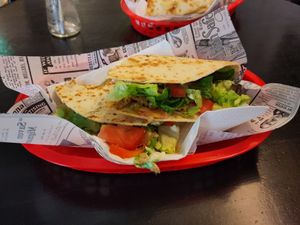 Piadina with salad and Heura chick'n at Ina Espai de Cafè i Piadina in Barcelona