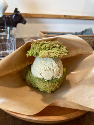   at Queen's Veggie Cafe in Chiba