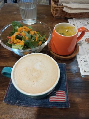  at Queen's Veggie Cafe in Chiba