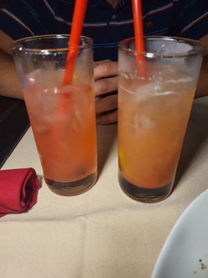 Delicious drinks at Hawaiiowan Cafe in Burlington