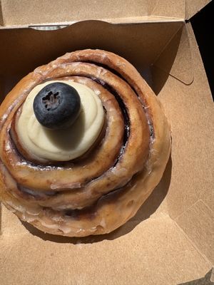 Blueberry roll  at La Moderneta in Girona