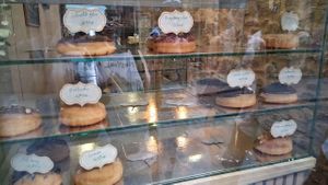 Vegan donuts at La Moderneta in Girona