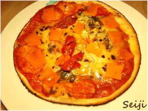 Pizza de Un Monde Vegan at Vegami in Paris