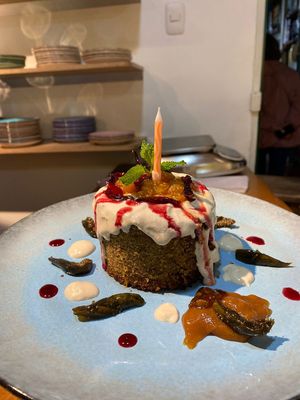 Torta vegana de naranja - para cumpleaños at Aroiris Cocina Creativa in Filandia