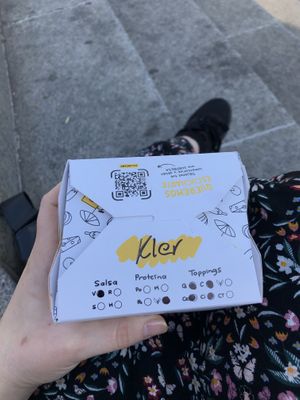 The different things they fill out on your custom box   at La Chilakleta Río Tiber in Mexico City